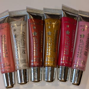 Mi Color Lip Plumping Lip Gloss