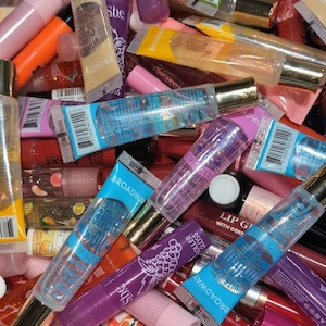 Lippie Scoops: Lote mixto de brillo, tinte y bálsamo labial