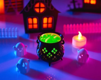 Cute Witch’s Cauldron with LED tealight