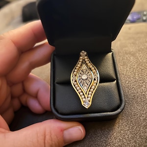 Deco Edwardian 18k Gold and Platinum Diamond Vintage Ring with Seed Pearls