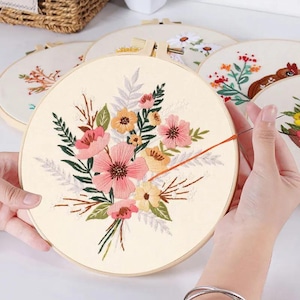 Easy Hand Embroidery Stitch Sampler-Embroidery Starter kit-Embroidery beginner kit-Simple Beginner Embroidery Kit, Handmade gift Sewing Art