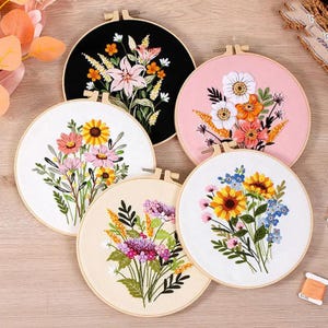 Embroidery Kit For Beginner | Modern Crewel Embroidery Kit with Pattern | Floral Embroidery Full Kit with Needlepoint | Embroidery Gift