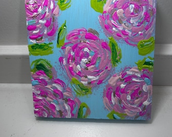 Arte de parede pintada à mão com flores preppy inspiradas em Lilly, rosa e verde, bloco 5 x 5, preppy