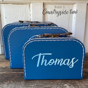 Gepersonaliseerde marineblauwe koffers | Cadeaus onder de 25| Papieren koffers |