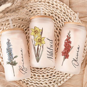 Personalized Iced Coffee Cup Floral Retro, Custom Can Glass with Lid and Straw, Bachelorette Glass Cup, Bridesmaid Gift, Bridesmaid Proposal