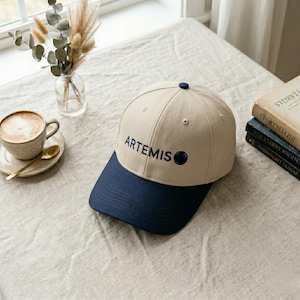 Artemis Embroidered Two-Tone Trucker Hat – Casual Cotton Baseball Cap