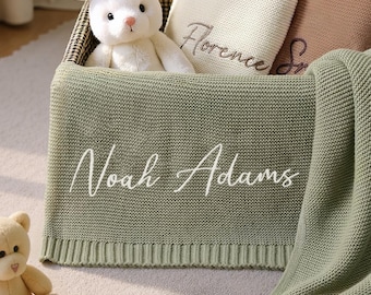 Manta de bebé tejida personalizada, manta con nombre bordado para recién nacido, ideal para la primera Navidad en la habitación del bebé. Diseño minimalista y cálido.