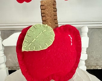 First Day of school garland teacher gift classroom homeschool decoration garland back to school bunting playroom decor felt apple bunting