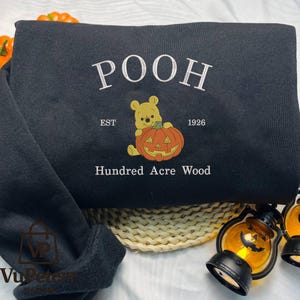chemise brodée vintage Honey Bear, sweat-shirt brodé Magic Kingdom, chemise de dessin animé de film d&#39;Halloween, cadeau pour la saison d&#39;Halloween