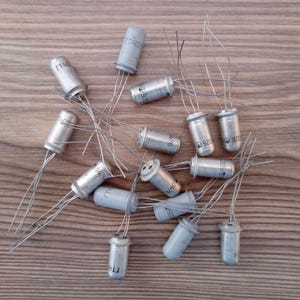 NKT275 Germanium transistor NOS 4個 NKT275 Germanium transistor NOS 4個 Germanium transistor PNP