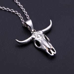 925 Sterling Silver Bull Skull Necklace – Western Longhorn Pendant for Men Women, Cowboy Biker Punk Jewelry, Gothic Cow Skull Pendant