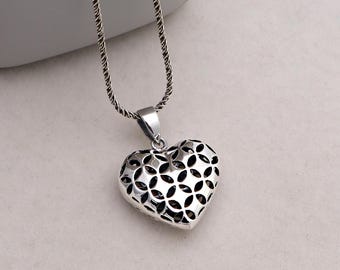 Colgante de corazón de filigrana de plata de ley • Estilo victoriano