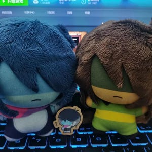 Deltarune Kris 10cm Plüsch, Chibi Kris Plüschtier, Geschenk für Deltarune-Liebhaber