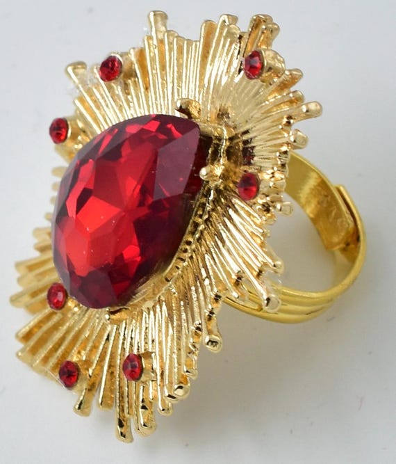 Bague Fantaisie Pierre Lang - Taille 56, Pierres Rouges Et Dorées - Occasion, Environ 13 Grammes