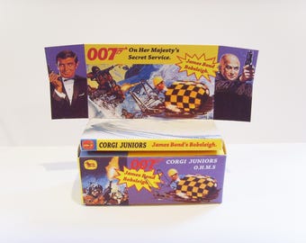 Corgis JUNIORS - OHMSS. James Bond's - Bobfahrt - Nur Vitrinenbox & Tablett.