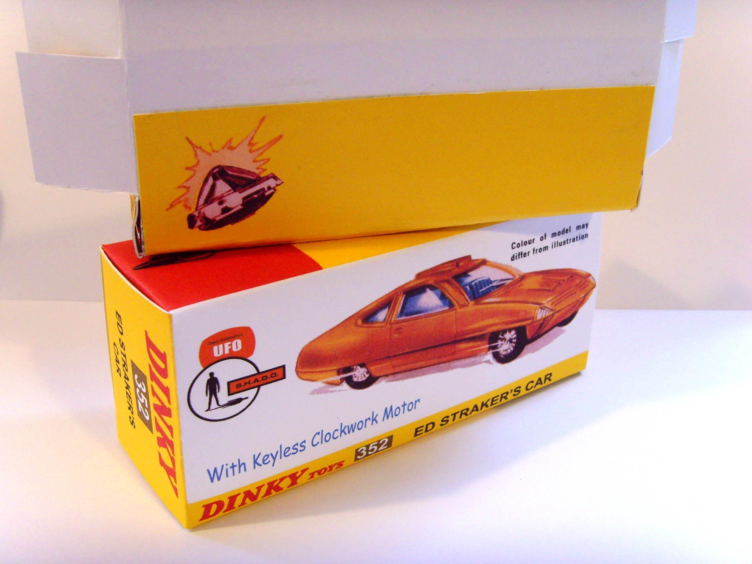 DINKY TOYS No.352 - UFO. Ed Straker's Car. Custom Repro Box and