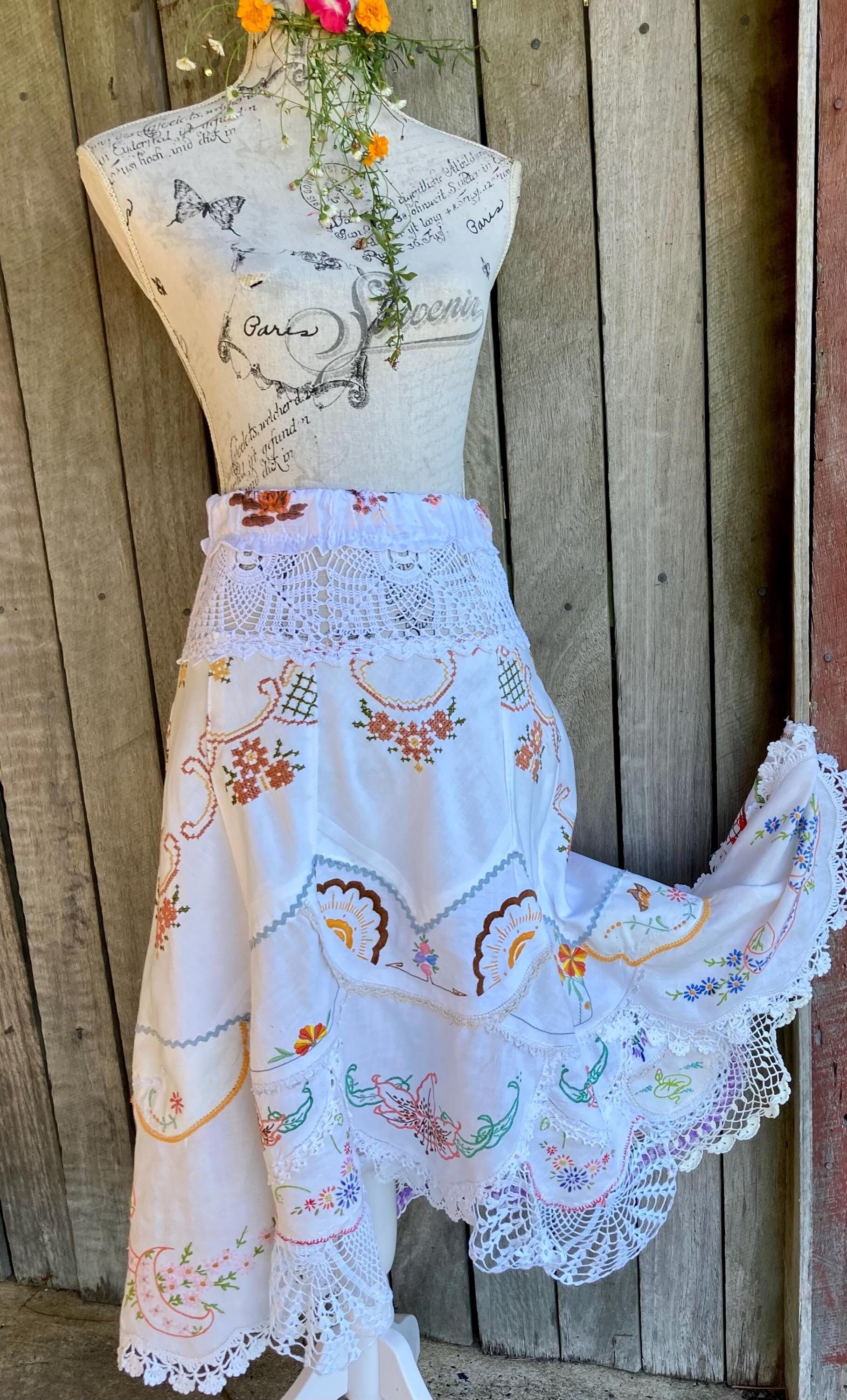 beautiful bohemian midi skirt ~ romantic mex ~ xs, small