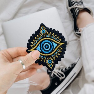 Mystic Eye Embroidered Patch, Spiritual Third Eye Iron-On Patch, Geometric Patches – DIY Accessories for Jackets Backpacks Hats Shirts Jeans