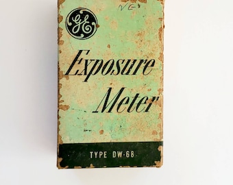 GE Exposure Meter, General Electric Exposure Meter Tpe DW-68, Mid Century Light Meter, Photographic Equipment, 1960s Light Meter