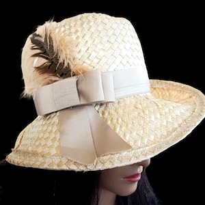 Vintage Straw Hat 60s Bucket Woven Women Beige Raffia Union Label