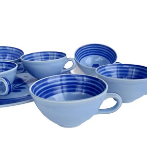 1930s Vernon Kilns Pastel Cup, T639 Gale Turnbull Decorated Pastel Blue Plates Cups, T 639, 1930s Art Deco Vernon Kilns immagine 4