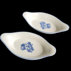 2 Small Augratin Baking Dishes Pfaltzgraff Yorktowne Stoneware Blue White 260