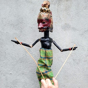 Large Hand Carved Wood Puppet Wayang Golek Indonesia Java 2 Bodies  30&quot; Tall