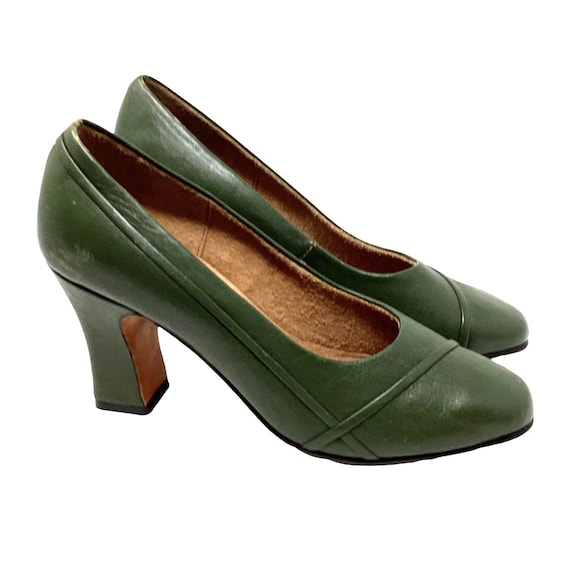 Green court shoes size 6 sale