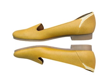 maRe maRe Japan Shoes Mocasines planos de cuero amarillo mostaza Talla 6.5N