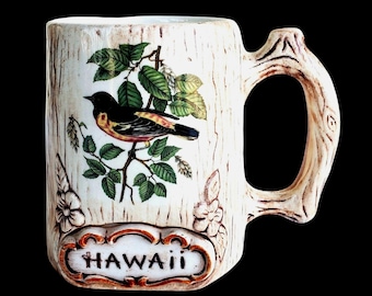 Taza vintage Treasure Craft Hawaii de 16 oz con textura de veta de madera y diseño de pájaro