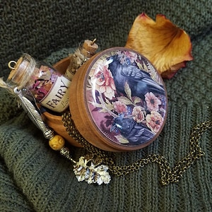 Raven Dream Box - Keepsake - Trinket - Jewelry - Crow - Witchy - Goblin Core - Spirit Animal