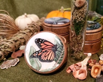 Monarch Butterfly Trinket Box - Moon - Dream Box - Keepsake - Jewelry - Ring - Round Wood Box - Milkweed