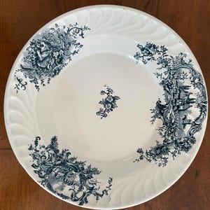 Antique French Ironstone Round Serving Dish Grigny, Arboras model Terre de fer