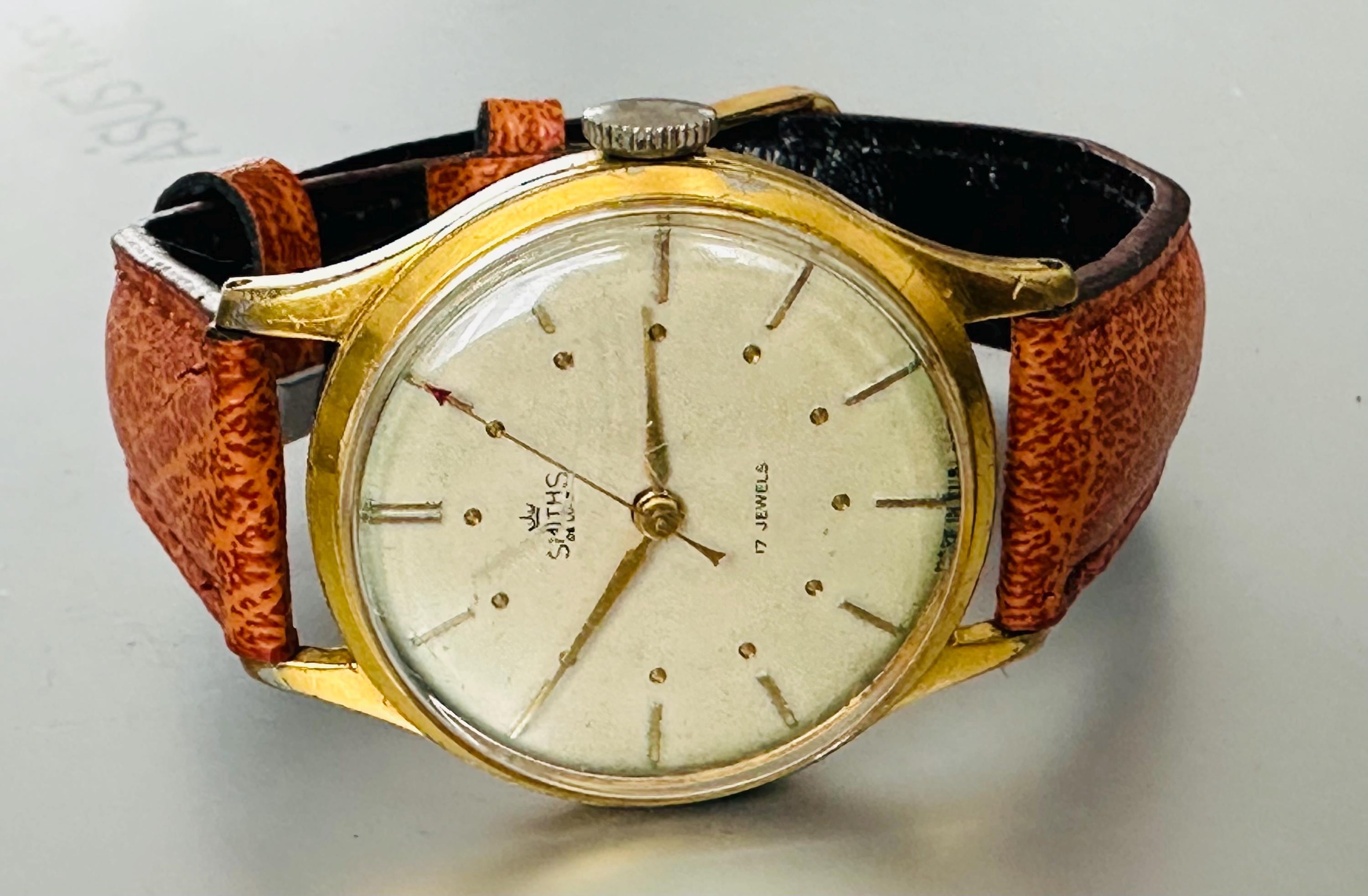 Honeycomb Smiths Everest 39mm Timefactors Smiths Everest Gilt Dial