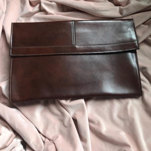Bolsa de escritório vintage de couro dos anos 80, perfeita para laptop, documentos e sistema de arquivos analógico de obras de arte