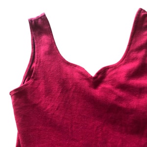 XS 90s Sweetheart Neckline cherry red sleeveless tank top stretch to form body con bandage shirt extra small bright scoop back image 2