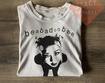 Limitiertes Beabadoobee Unisex T-Shirt - Beabadoobee Custom Heavy Cotton Tee