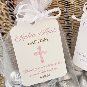 Bolsas y etiquetas de regalo personalizadas para favores de bautismo para niñas, bolsas de regalo cruzadas para dedicación de bebé para invitados, favores cruzados de agradecimiento imagen 1