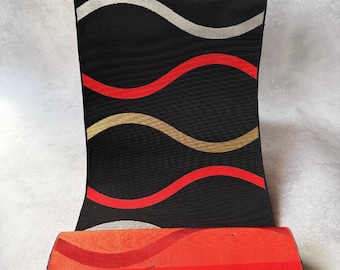 Antique Japanese Black Wavy Stripe Hachisun Obi Fabric Bolt | 29 × 400 cm