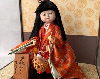 Vintage Japanese Ichimatsu Doll "Hanakago" – Yoshitoku Taikou, 1970s – Acrylic Display Case Included