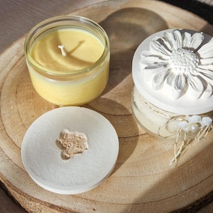 Vegetable candle with Grasse fragrances in recycled jars.