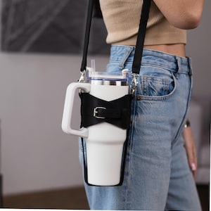 Stanley cup holder, Stanley cup strap, Leather water bottle holder, 40 oz tumbler holder with strap, Tumbler carrier, Drink carrier