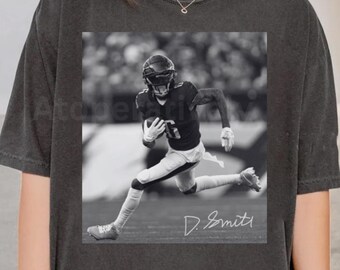 Vintage DeVonta Smith Football Shirt Gift For Fan