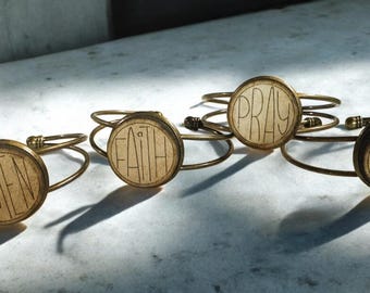 Braccialetti cristiani / Bracciale polsino / Bracciale croce / Bracciale fede cristiana / Braccialetti con significato cristiano / Bracciale fede / Prega