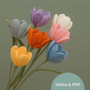 Video tutorial e PDF per realizzare un tulipano all'uncinetto, video per realizzare un bouquet di fiori all'uncinetto, modello di fiore all'uncinetto, fiore da matrimonio