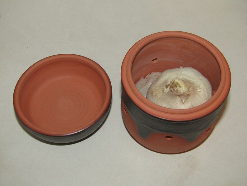 Garlic Keeper Terracotta pot potpourri container meal preparation image 6