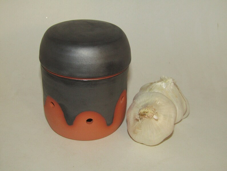 Garlic Keeper Terracotta pot potpourri container meal preparation image 2