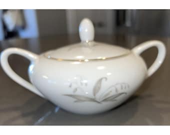Vintage 1961 Kaysons Golden Rhapsody Fine China Sugar Bowl Japan Gold Trim