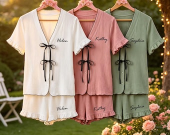 Conjuntos de pijama personalizados para damas de honor, bordados a medida, manga corta, conjuntos para prepararse para la despedida de soltera, ropa de descanso para la playa.