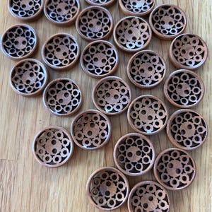 Wooden Buttons – 18mm | 8 pcs | 2-Hole Craft Buttons for Sewing, Knitting & DIY Projects